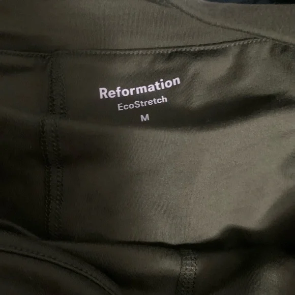 Reformation olive green skort. Size medium. - Picture 2 of 4